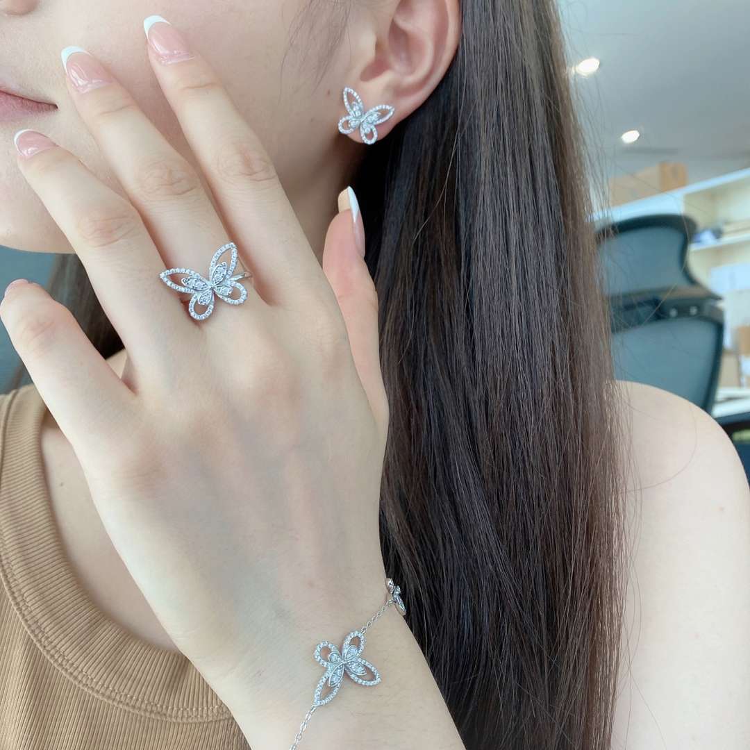 [Nova Jewelry]Delicate Butterfly Pendant Bracelet