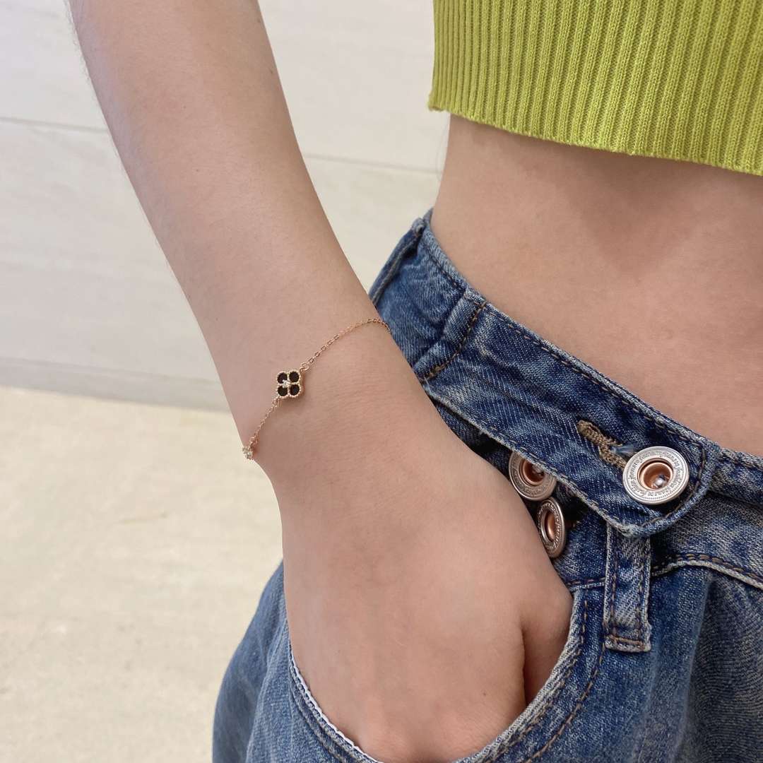 [Nova Jewelry]Delicate Four Leaf Clover Bracelet