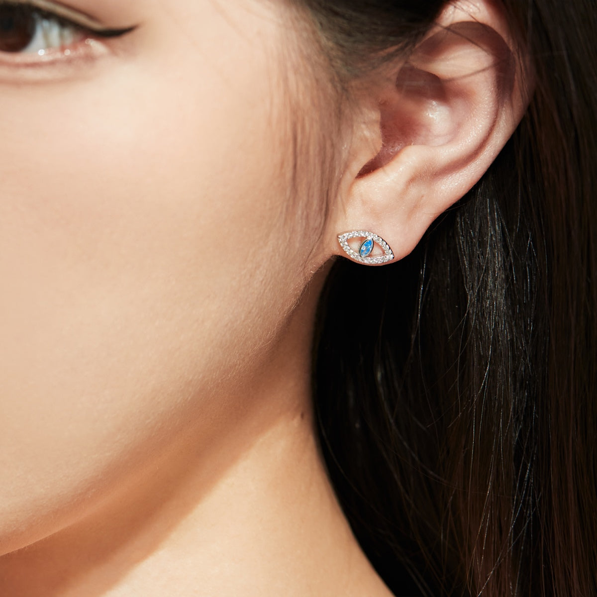 [Nova Jewelry]Blue Devil Eyes Hollow Stud Earrings