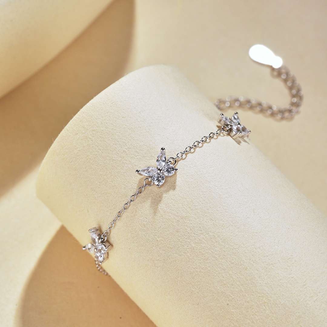[Nova Jewelry]Radiant Butterfly Shape Necklace