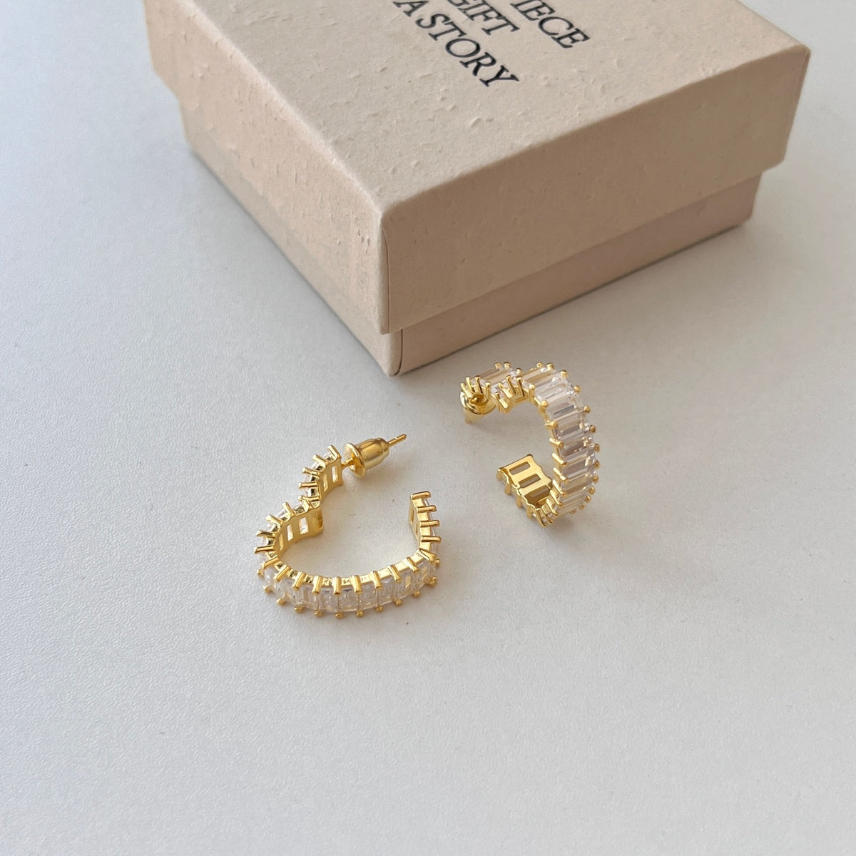 [Nova Jewelry]Radiant Heart Cutout Earrings