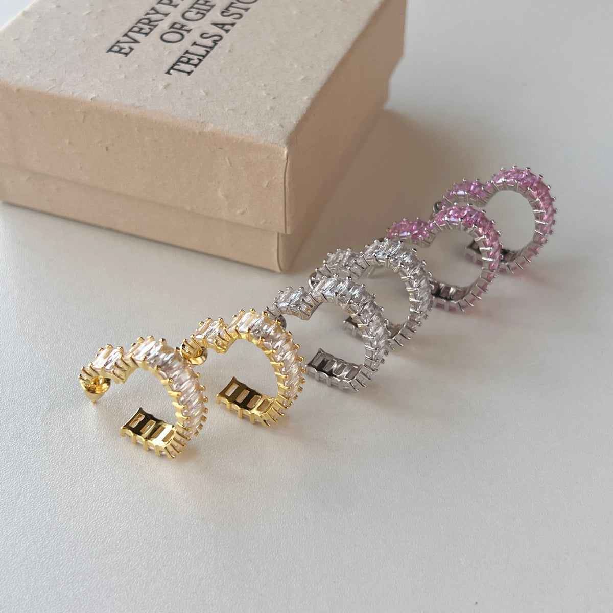 [Nova Jewelry]Radiant Heart Cutout Earrings