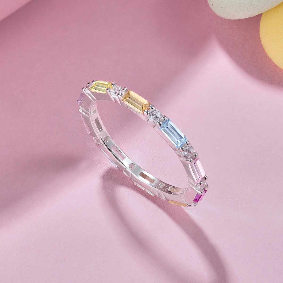 [Nova Jewelry]Lively In Shades Elegant Radiant Cut Daily Ring