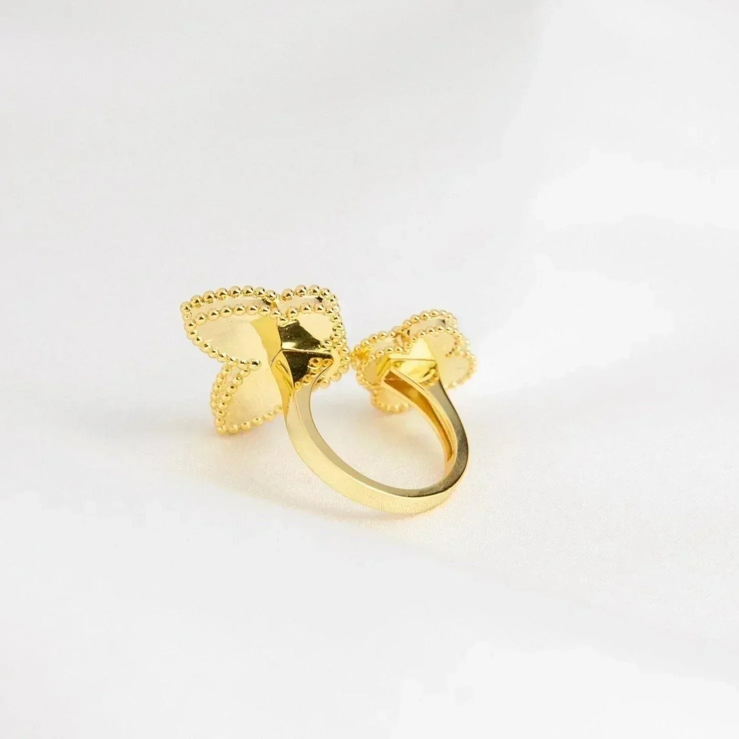 [BLUE TEARS]LUCKY BETWEEN THE FINGER RING