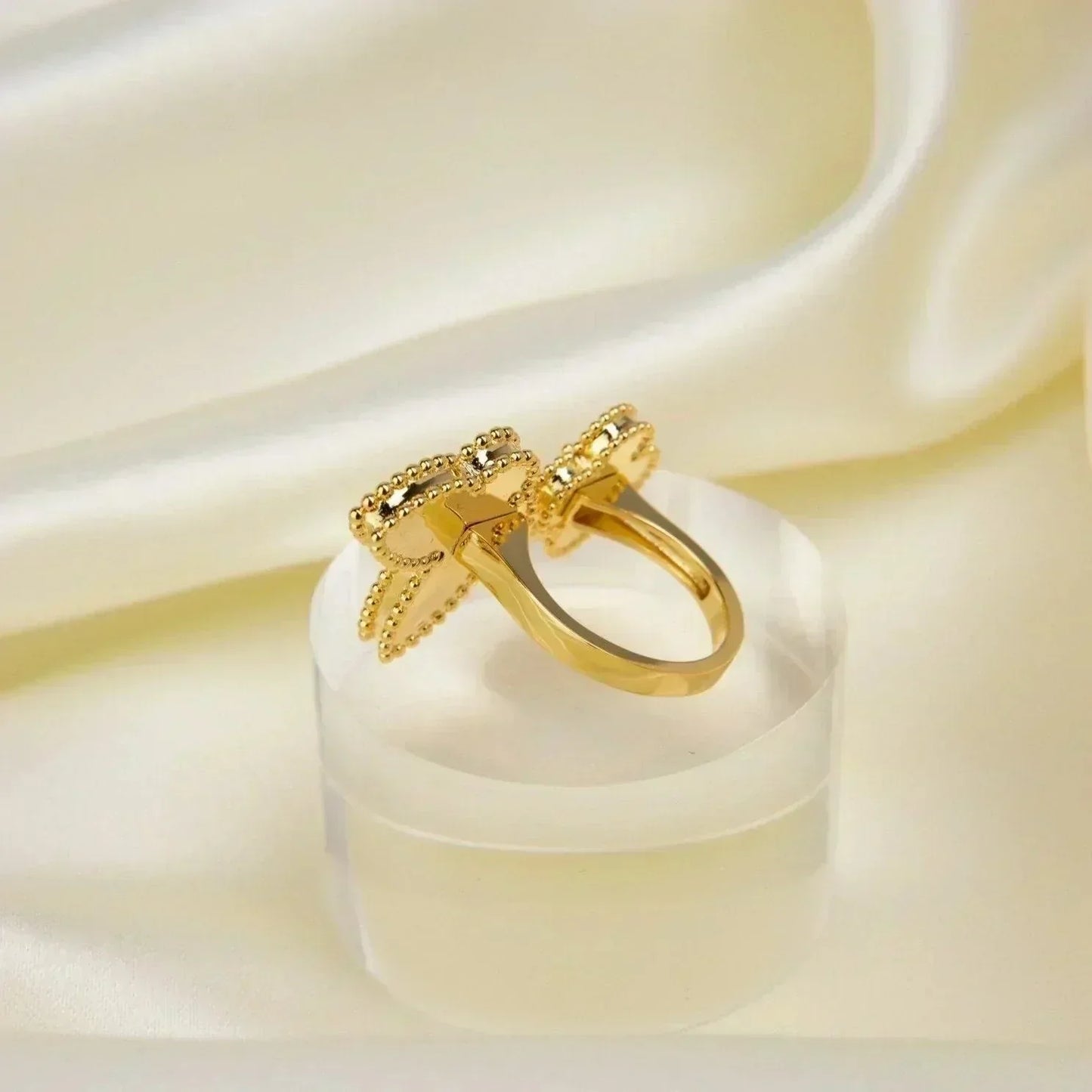 [BLUE TEARS]LUCKY BETWEEN THE FINGER RING