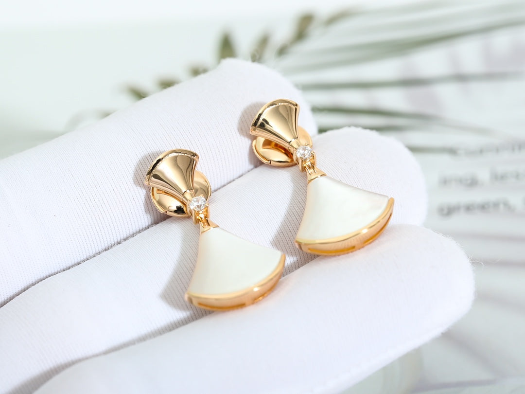 [BLUE TEARS]DREAM MOP PINK GOLD EARRINGS