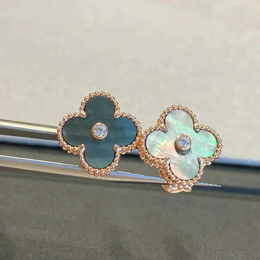 [BLUE TEARS]CLOVER MEDIUM 1 MOTIFS GRAY MOP  DIAMOND EARRINGS