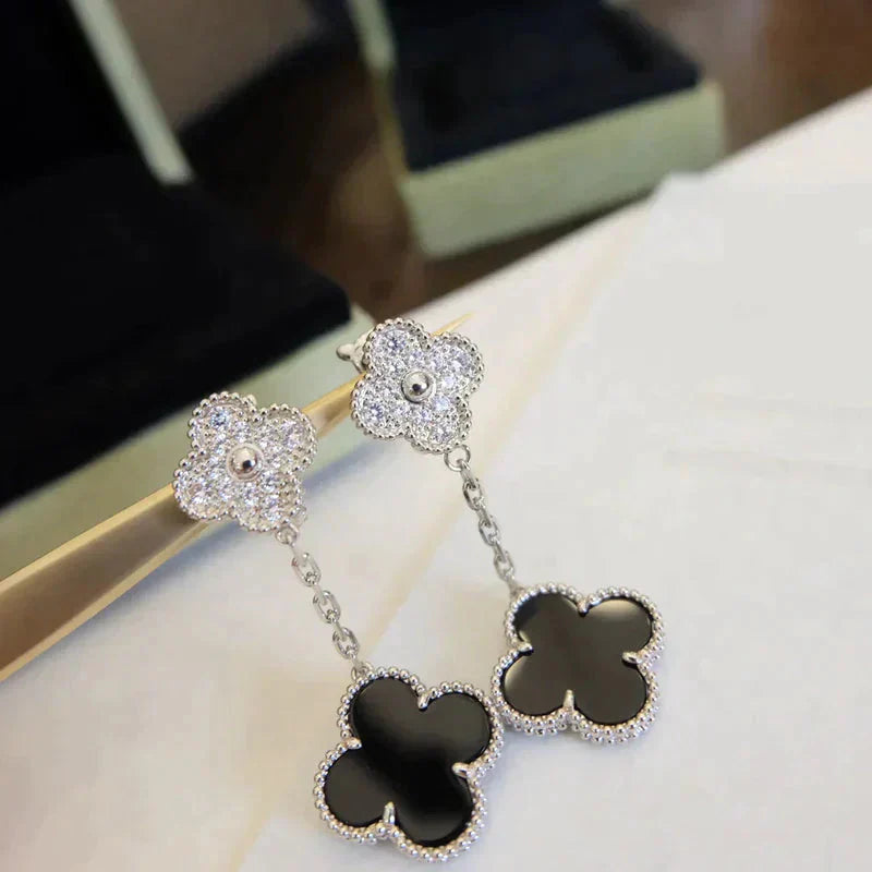 [BLUE TEARS]CLOVER 2 MOTIFS  DIAMOND ONYX EARRINGS SILVER