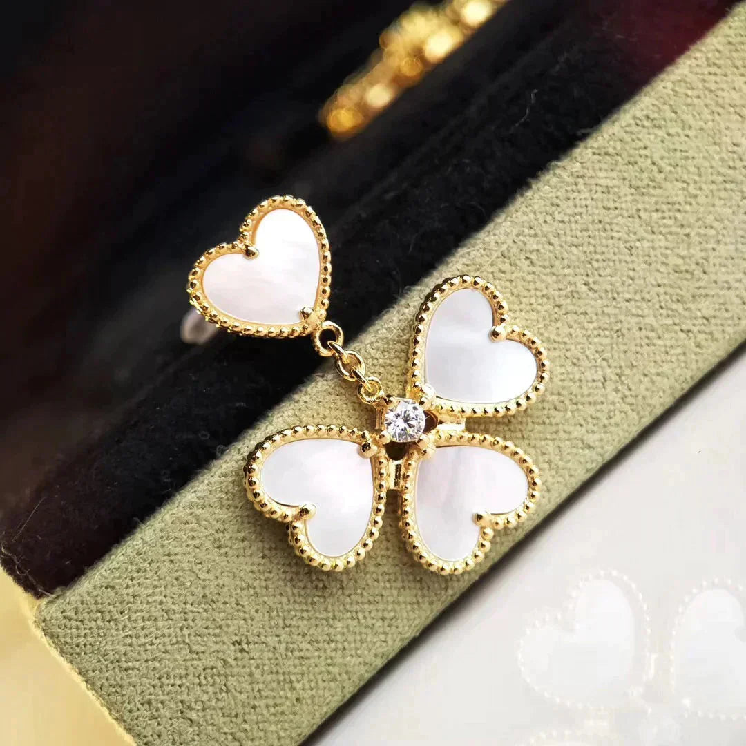 [BLUE TEARS]CLOVER SWEET WHITE MOP EARRINGS