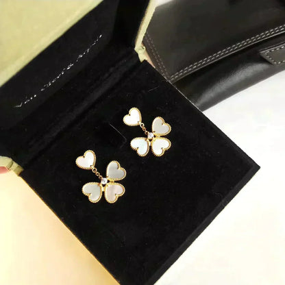 [BLUE TEARS]CLOVER SWEET WHITE MOP EARRINGS