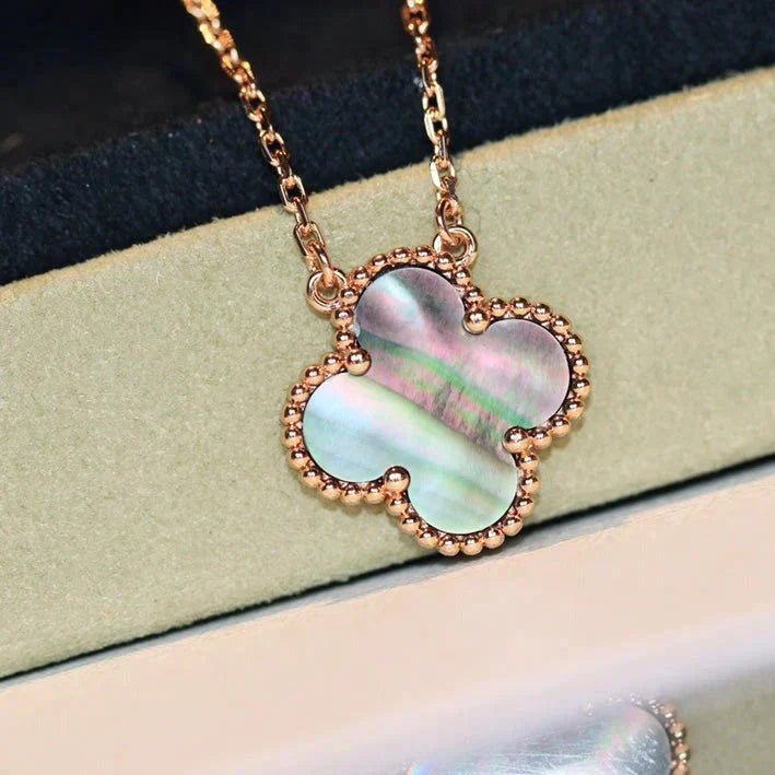 [BLUE TEARS]CLOVER 15MM  GRAY MOTHER OF PEARL NECKLACE
