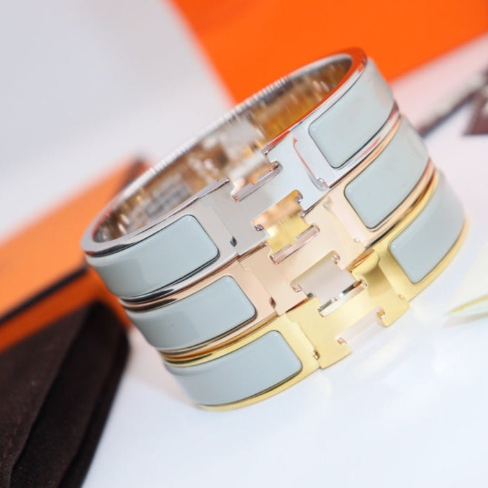 [BLUE TEARS]H LIGHT BLUE BRACELET