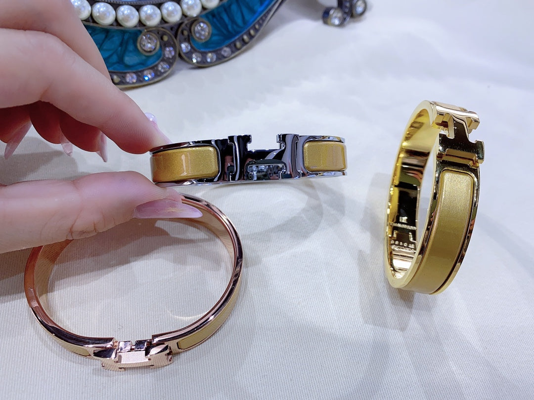 [BLUE TEARS]H CHAMPAGNE BRACELET