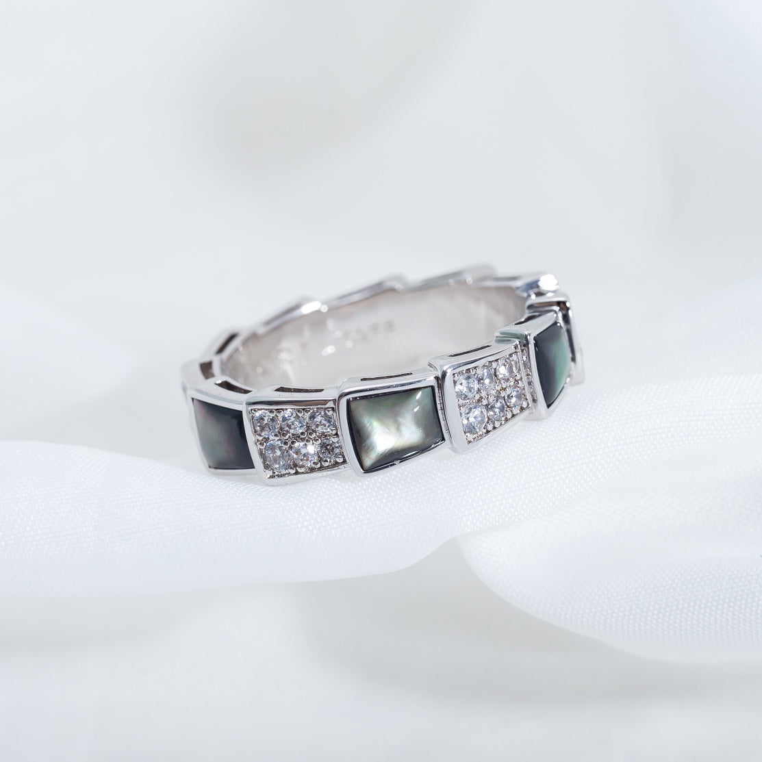 [BLUE TEARS]SERPENTI RING SILVER DIAMOND BLACK MOP 4MM
