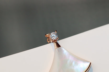 [BLUE TEARS]DREAM NECKLACE WHITE MOP PINK GOLD 1 DIAMOND