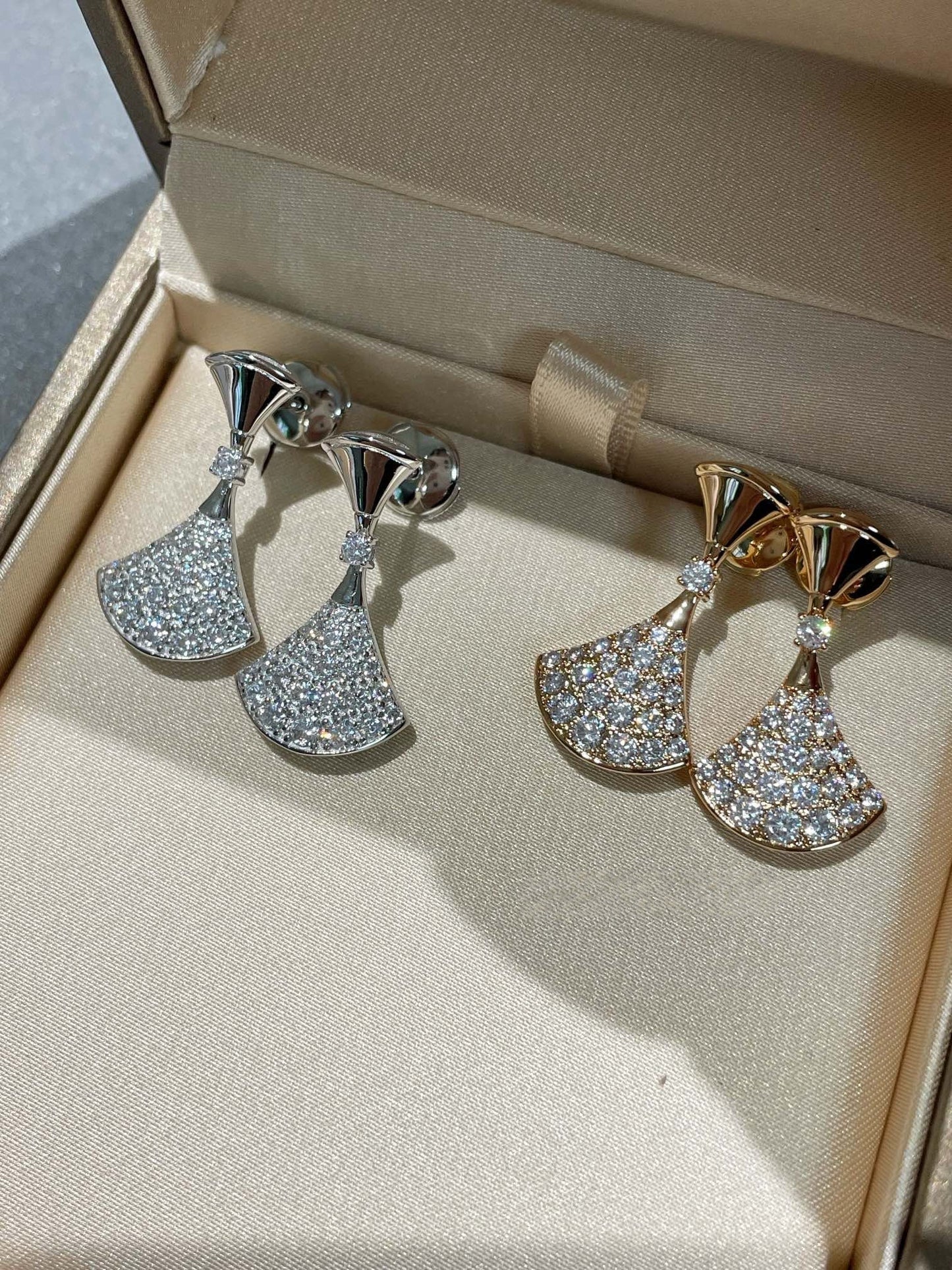[BLUE TEARS]DREAM EARRINGS DIAMOND