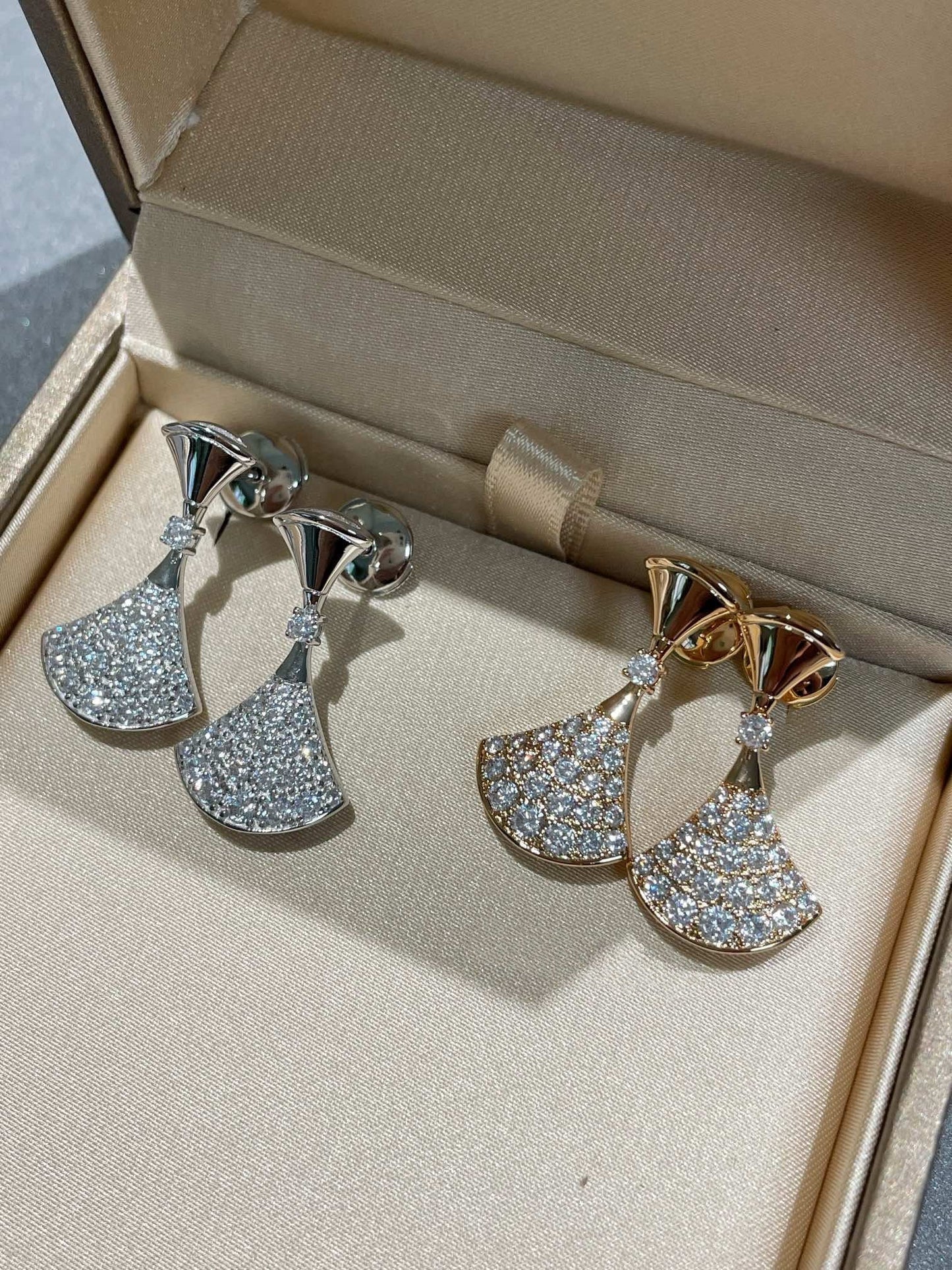 [BLUE TEARS]DREAM EARRINGS DIAMOND
