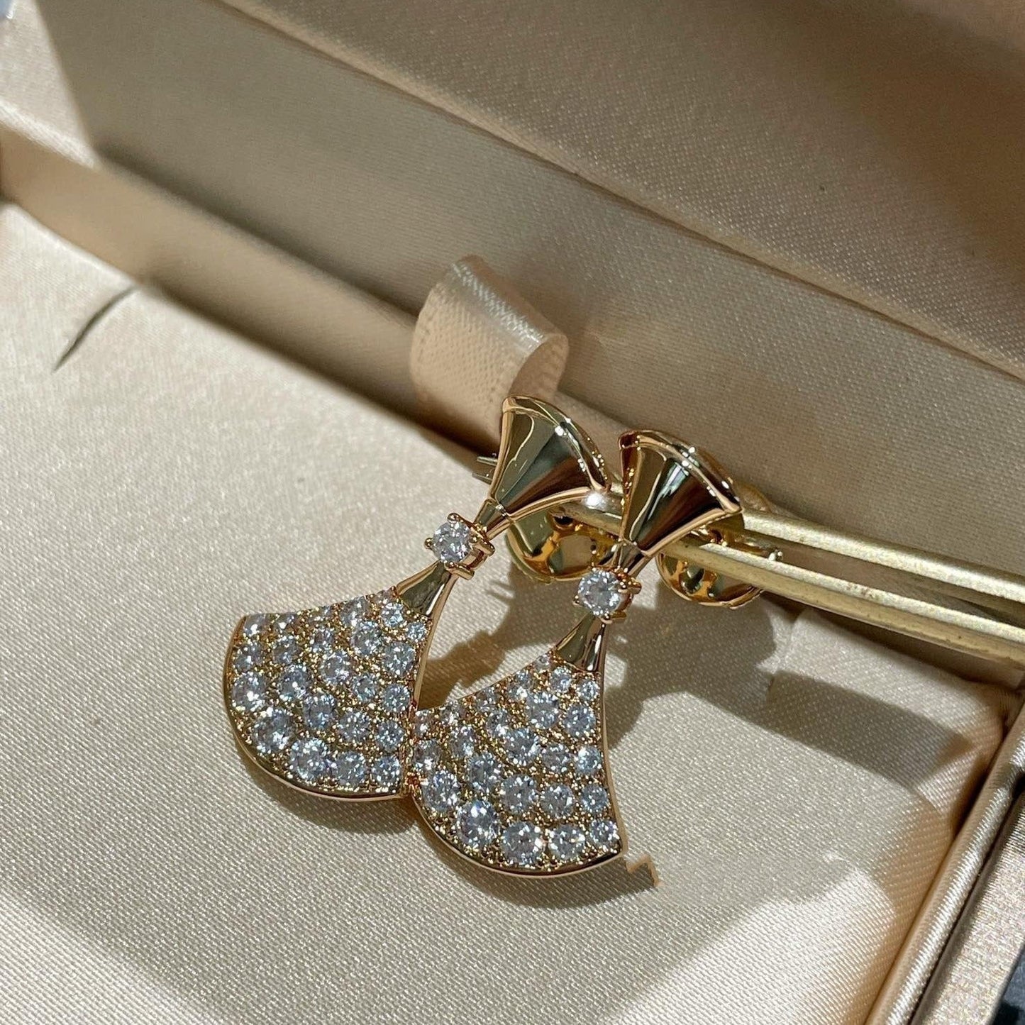 [BLUE TEARS]DREAM EARRINGS DIAMOND