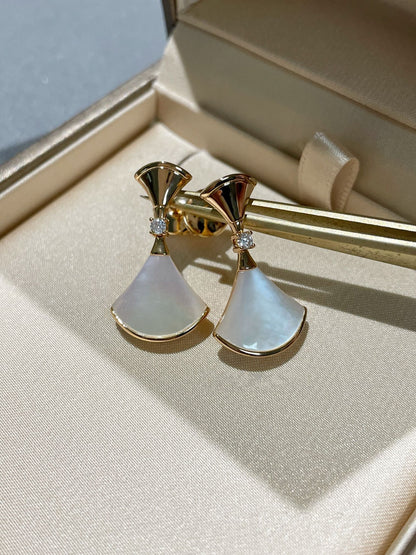 [BLUE TEARS]DREAM MOP 1 DIAMOND EARRINGS
