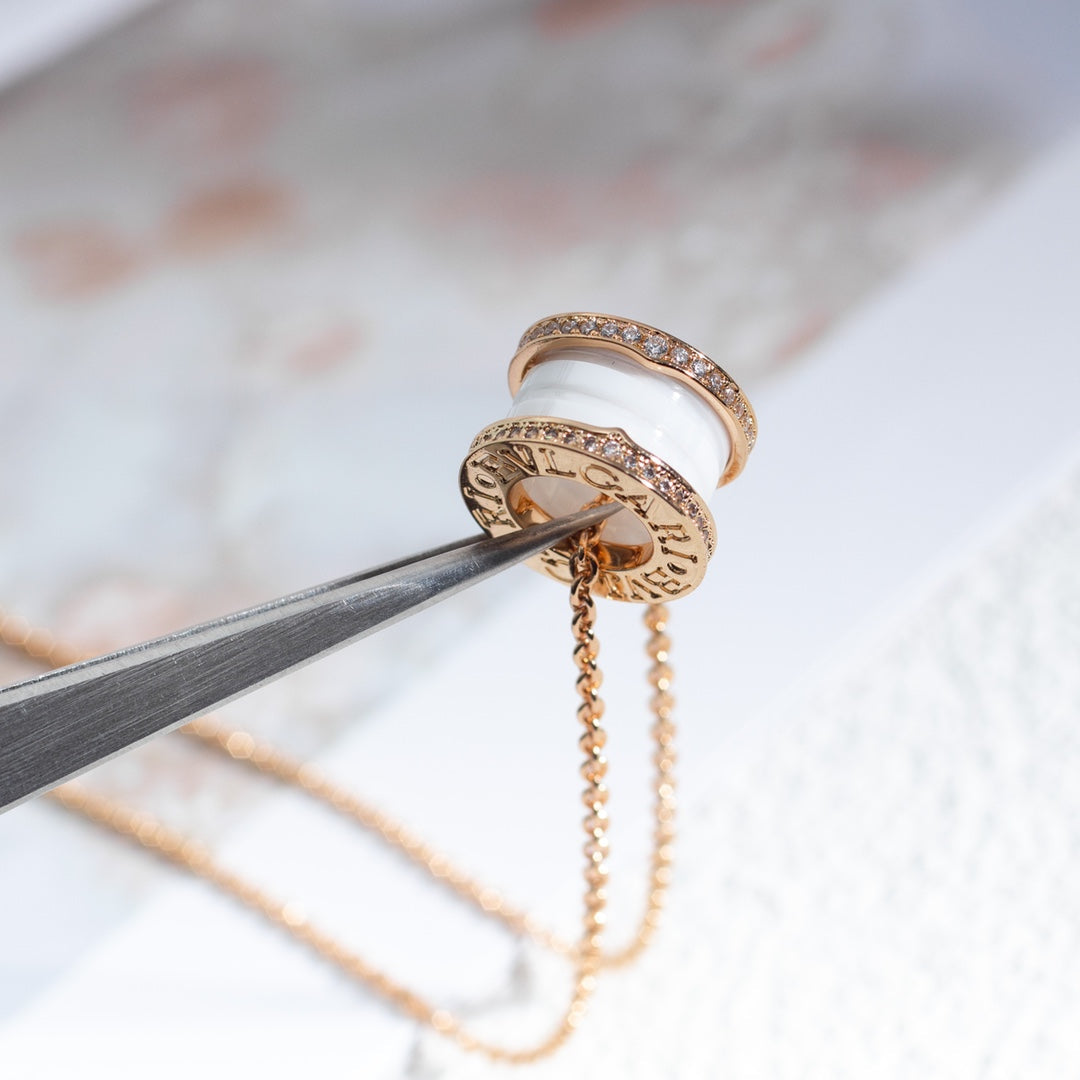 [BLUE TEARS]ZERO 1 WHITE CERAMIC PINK GOLD DIAMOND NECKLACE
