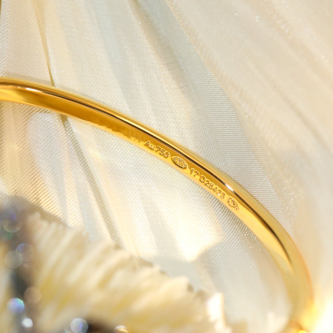[BLUE TEARS]VOLTE UPSITE DOWN GOLD DIAMOND BRACELET