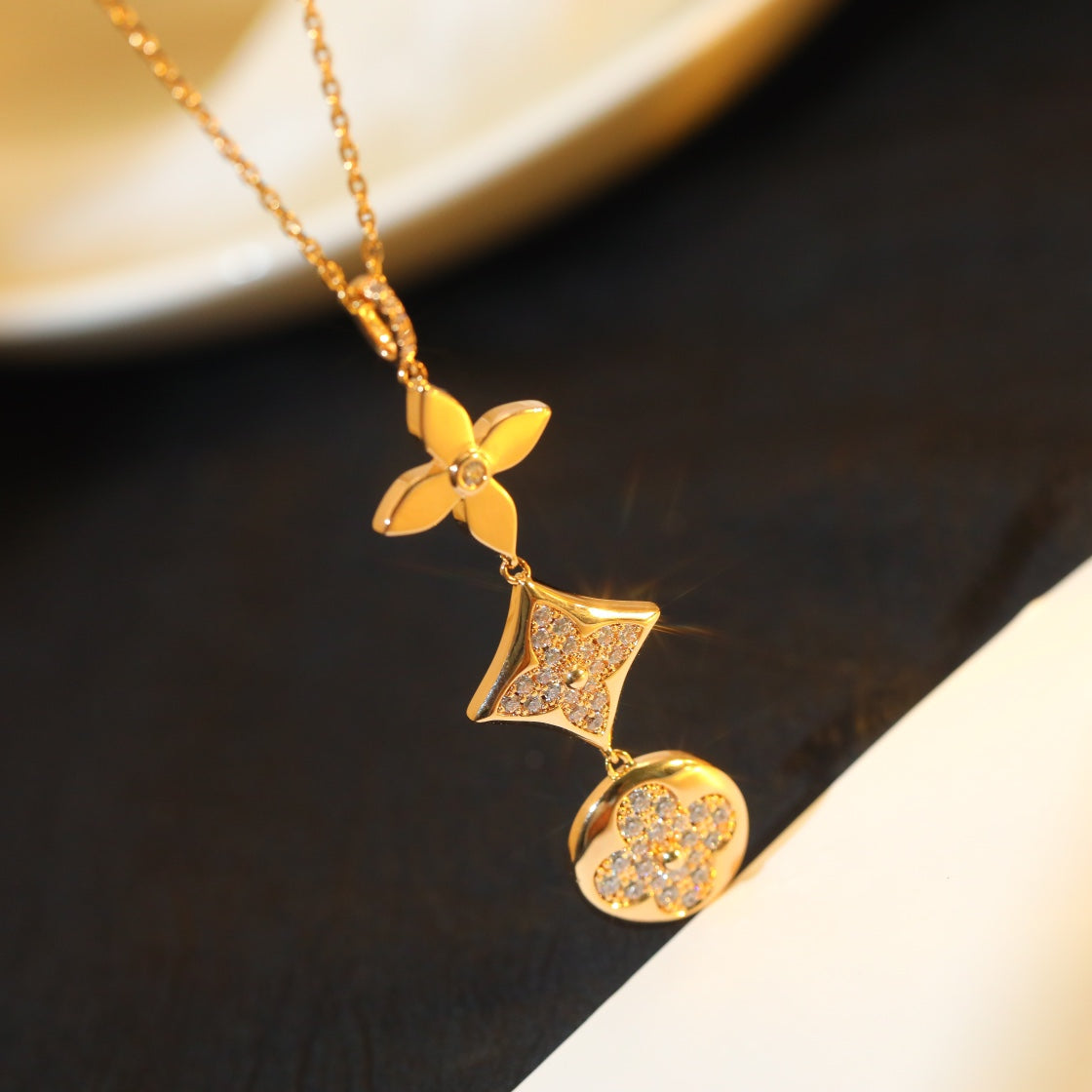 [BLUE TEARS]STAR AND SUN DIAMOND PINK GOLD NECKLACE