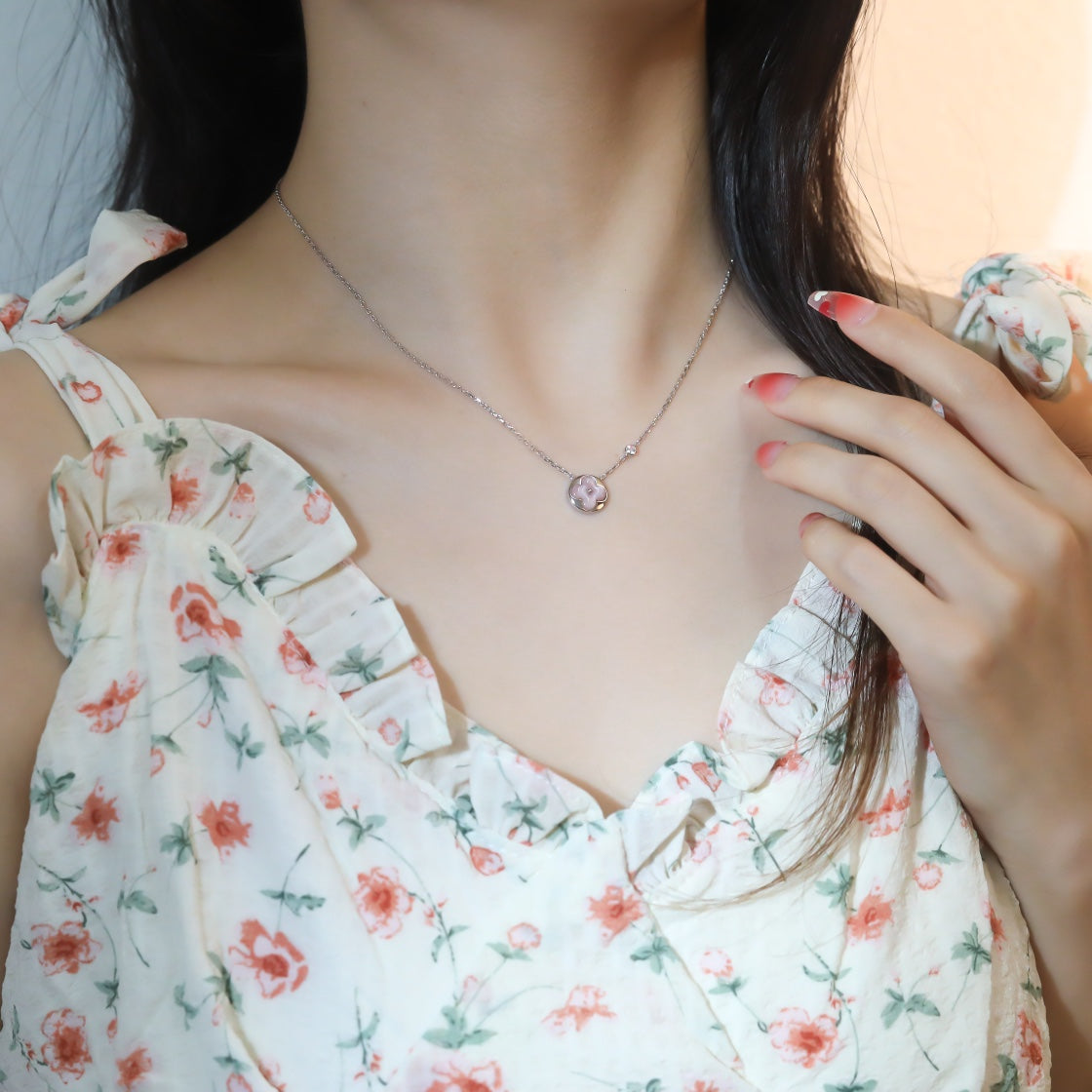 [BLUE TEARS]SUN PEDANT PINK GOLD 1 DIAMOND NECKLACE