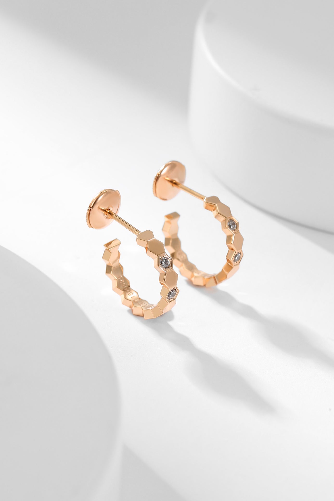 [BLUE TEARS]BEE LOVE DIAMOND HOOP EARRINGS