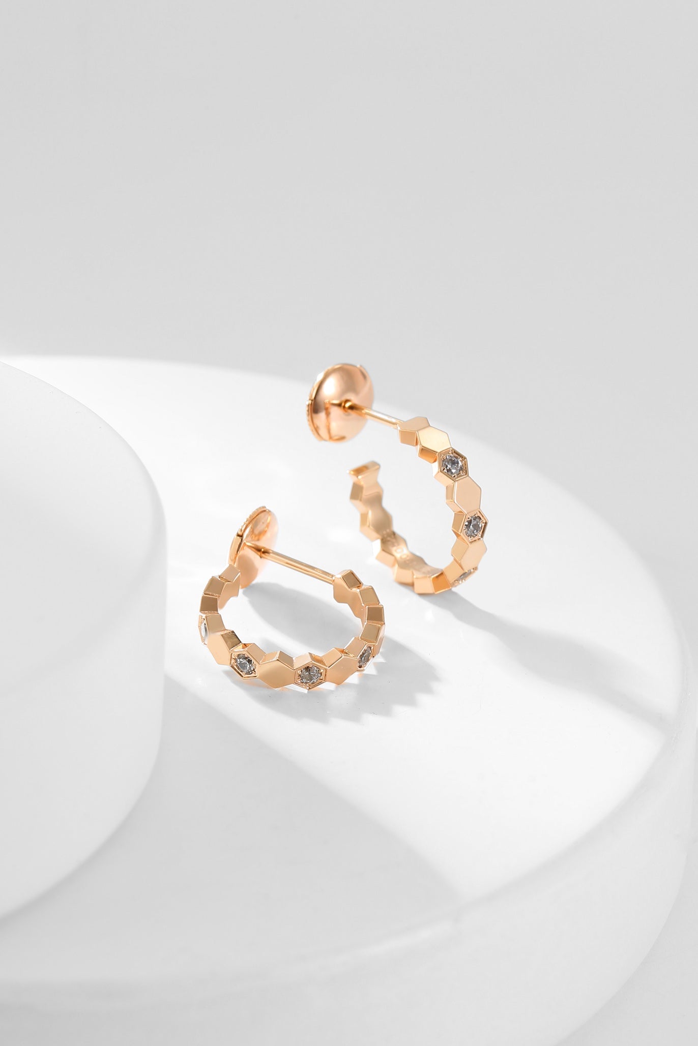 [BLUE TEARS]BEE LOVE DIAMOND HOOP EARRINGS