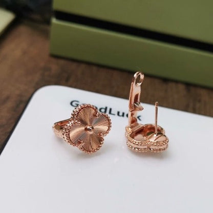 [BLUE TEARS]CLOVER MEDIUM STUD EARRINGS