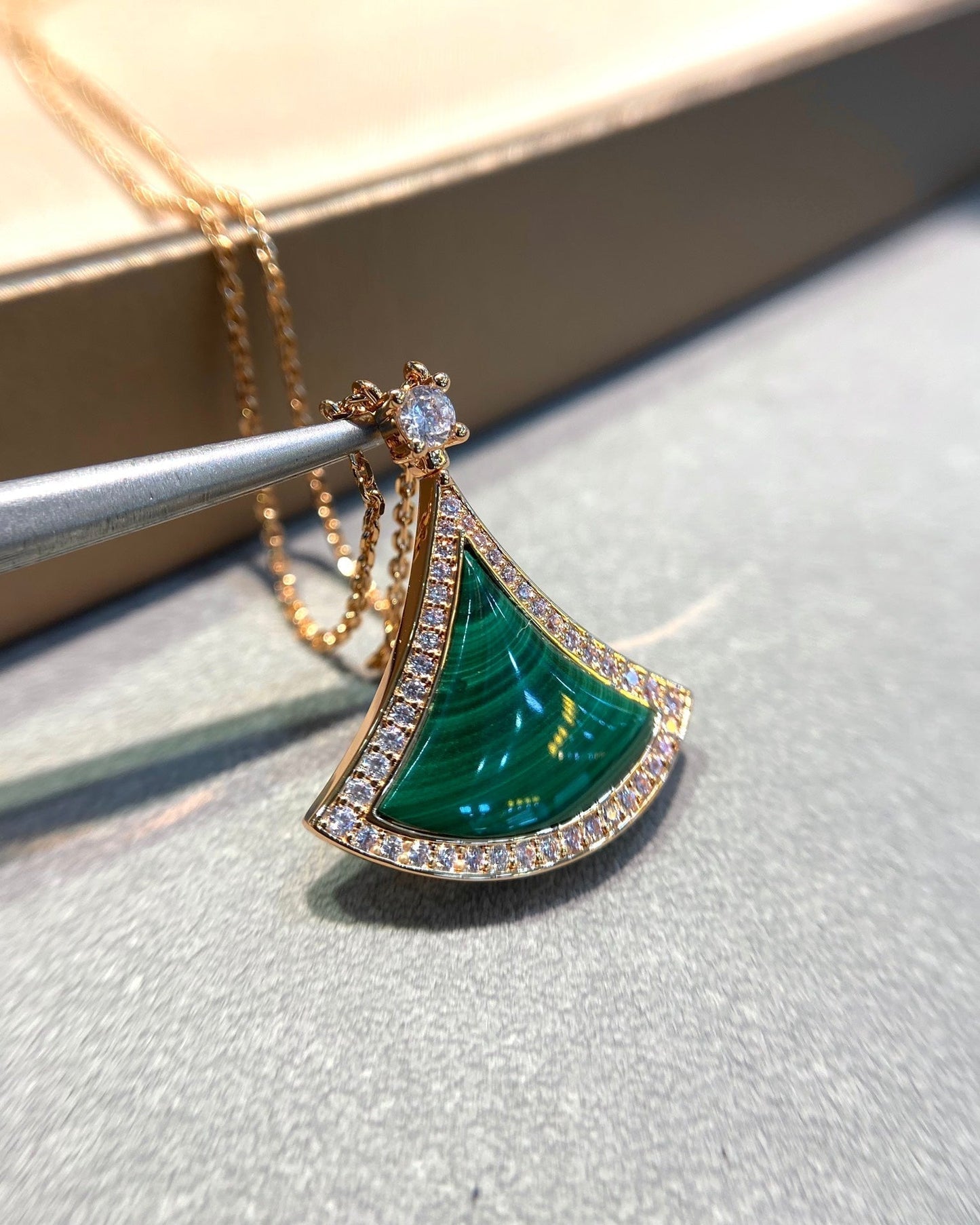 [BLUE TEARS]DREAM MALACHITE DIAMOND PAVED PINK GOLD NECKLACE