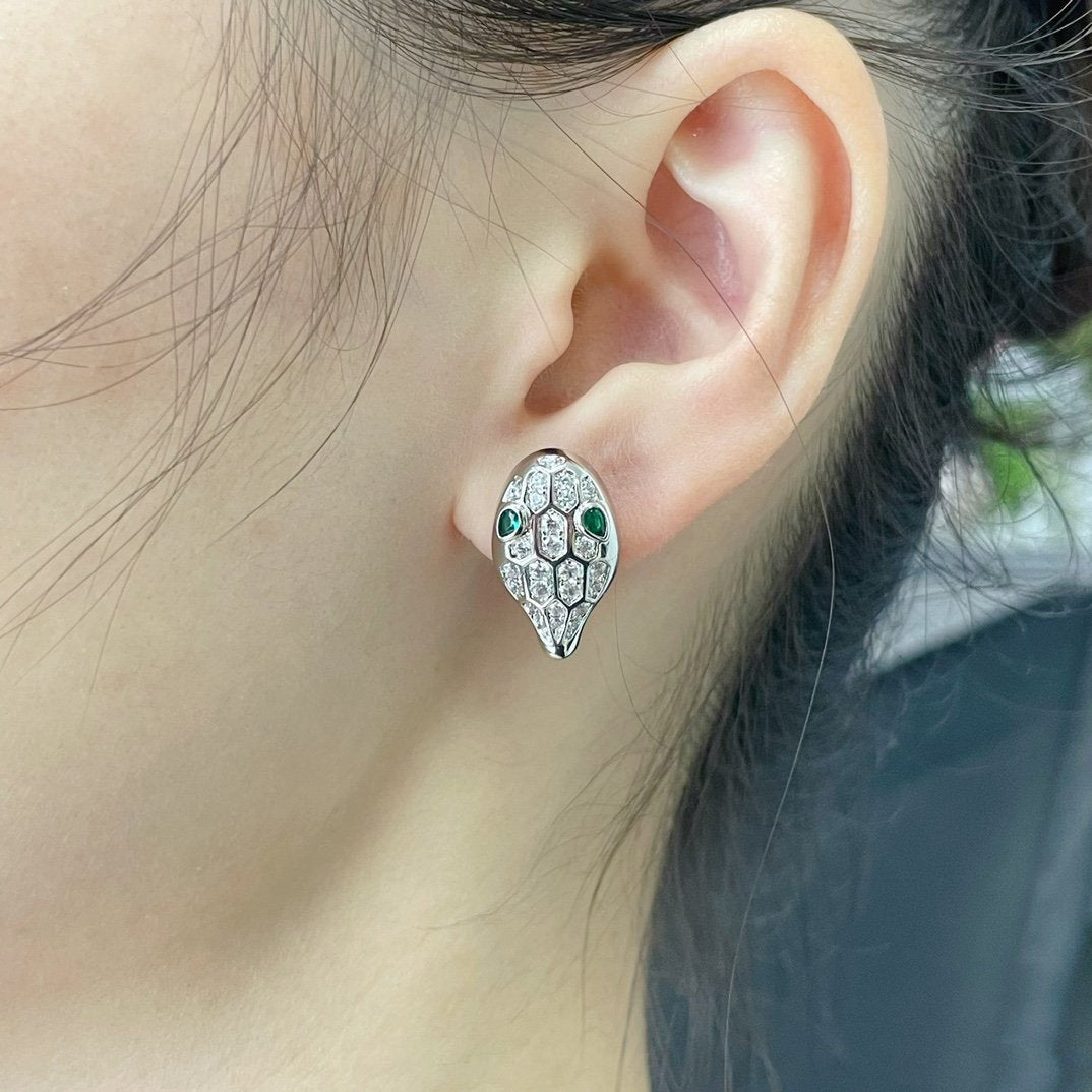 [BLUE TEARS]SERPENT DIAMOND STUD EARRINGS