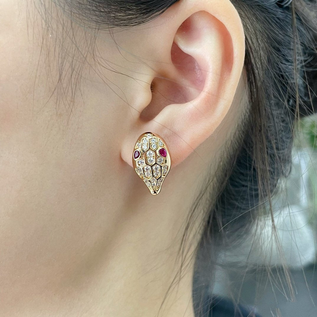 [BLUE TEARS]SERPENT DIAMOND STUD EARRINGS