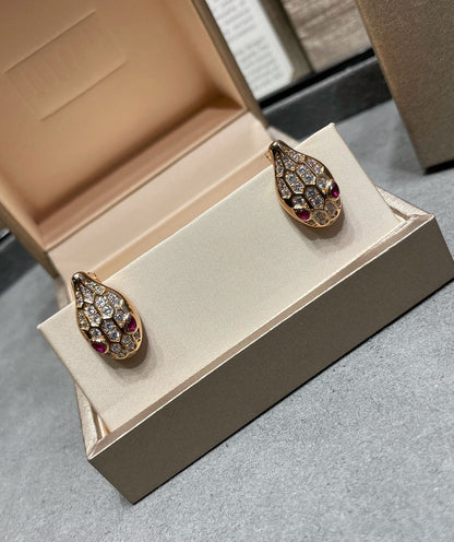 [BLUE TEARS]SERPENT DIAMOND STUD EARRINGS