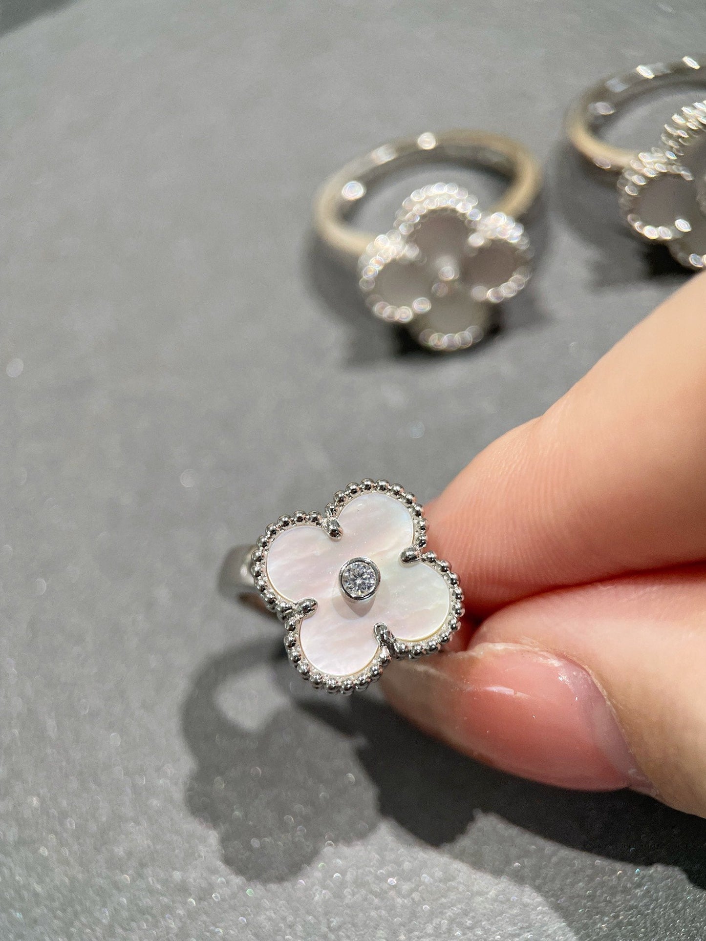 [BLUE TEARS]CLOVER SILVER MOP DIAMOND RING