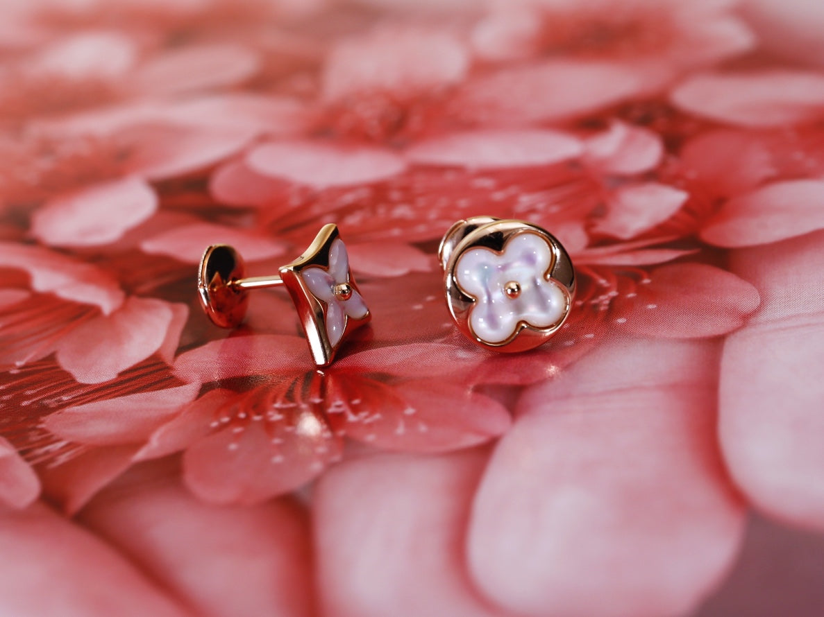 [BLUE TEARS]STAR AND SUN PINK GOLD MOP STUD EARRINGS