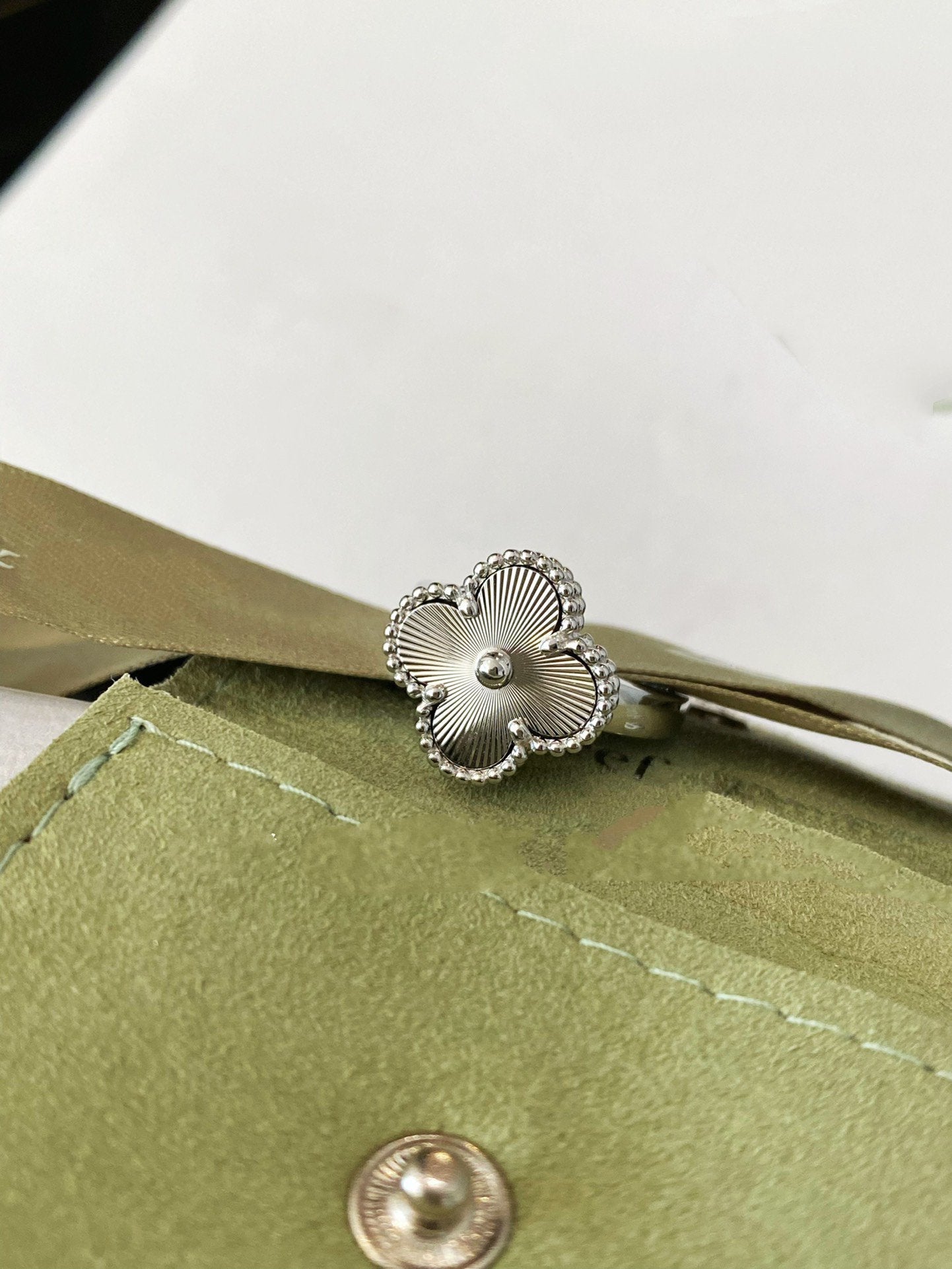 [BLUE TEARS]CLOVER SILVER RING