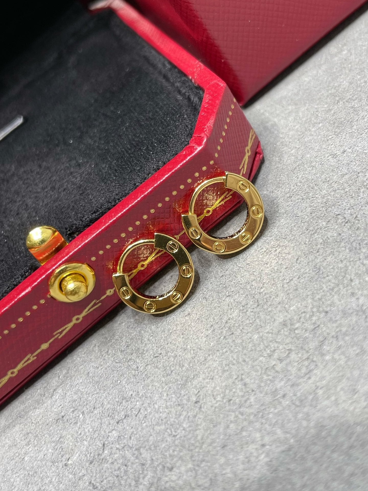 [BLUE TEARS]LOVE MINI EARRINGS