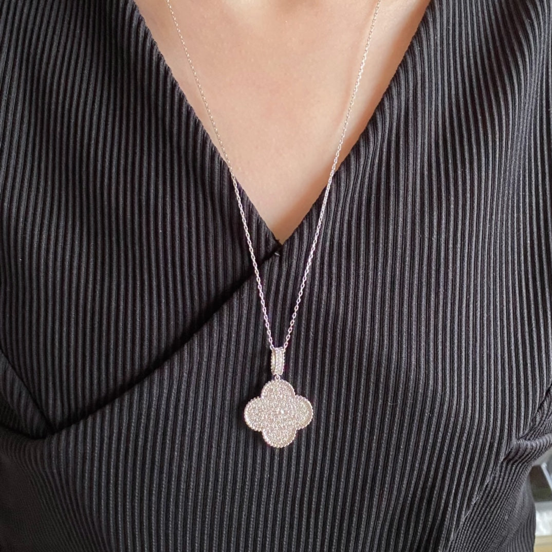 [BLUE TEARS]CLOVER 25MM LARGE PEDANT DIAMOND PAVED LONG NECKLACE