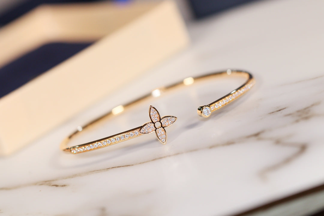 [BLUE TEARS]IDYLLE GOLD OPEN BRACELET DIAMOND PAVED