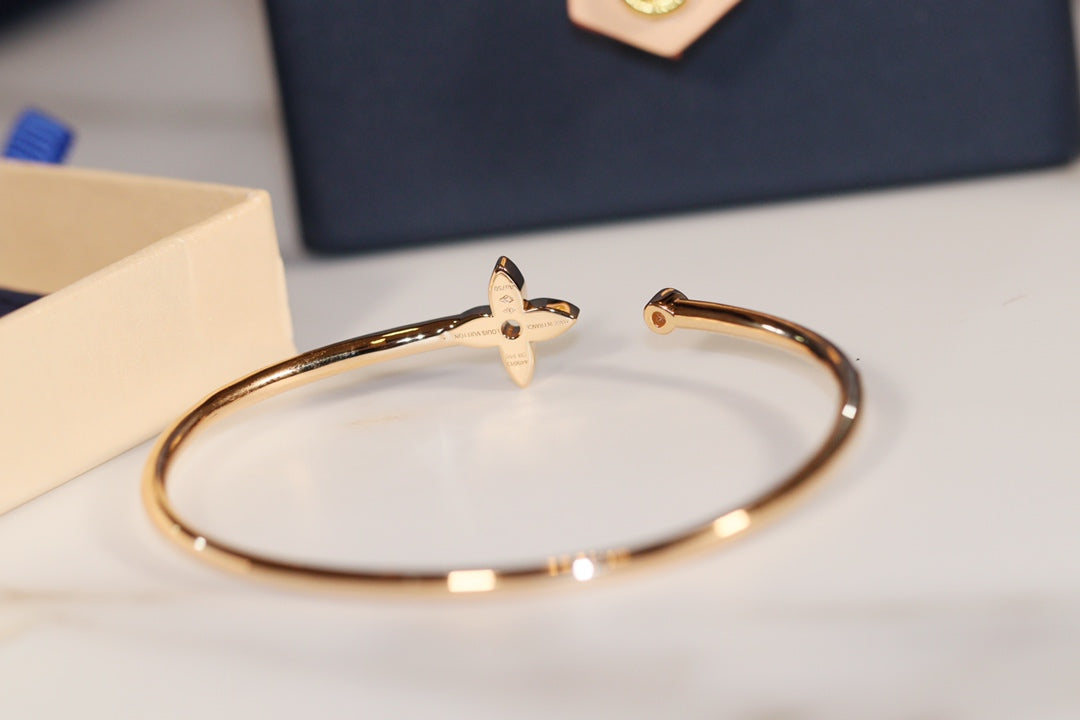 [BLUE TEARS]IDYLLE GOLD OPEN BRACELET DIAMOND PAVED