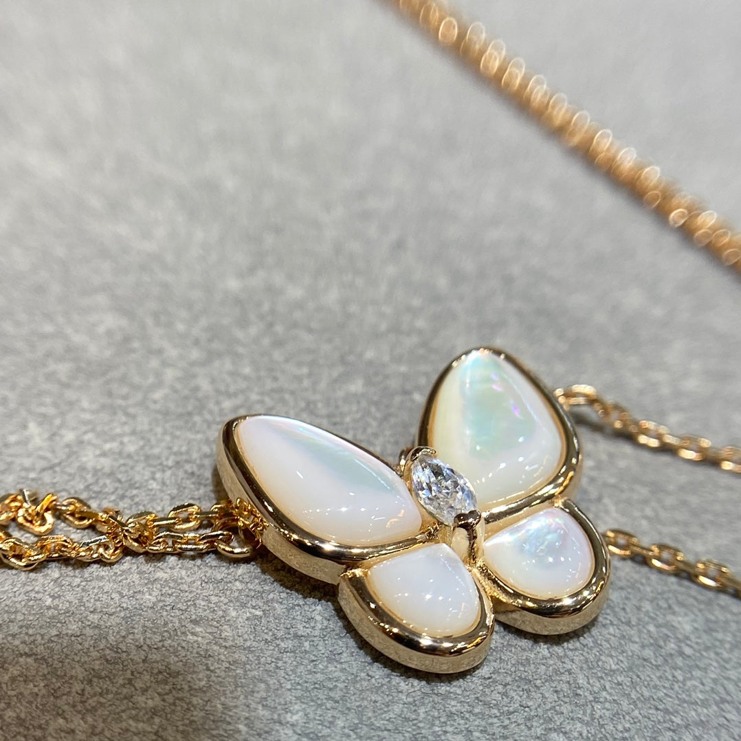[BLUE TEARS]BUTTERFLY MOP DIAMOND NECKLACE