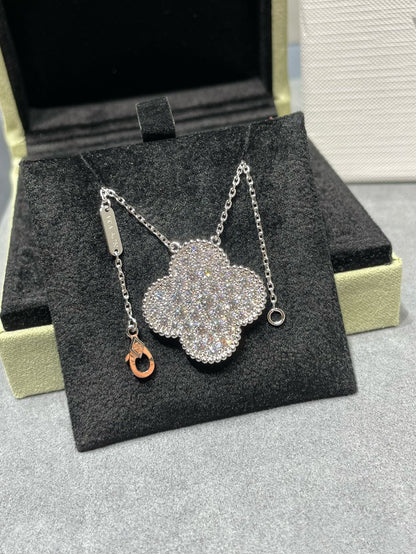 [BLUE TEARS]CLOVER 25MM LARGE PENDANT DIAMOND PAVED SILVER NECKLACE