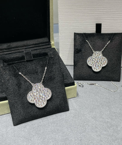[BLUE TEARS]CLOVER 25MM LARGE PENDANT DIAMOND PAVED SILVER NECKLACE