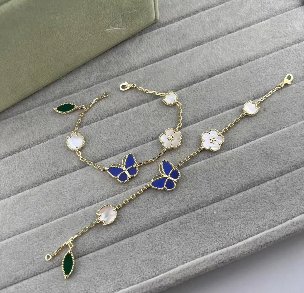 [BLUE TEARS]LUCKY SPRING GOLD BLUESTONE WHITE MOTHER-OF-PEARL BRACELET