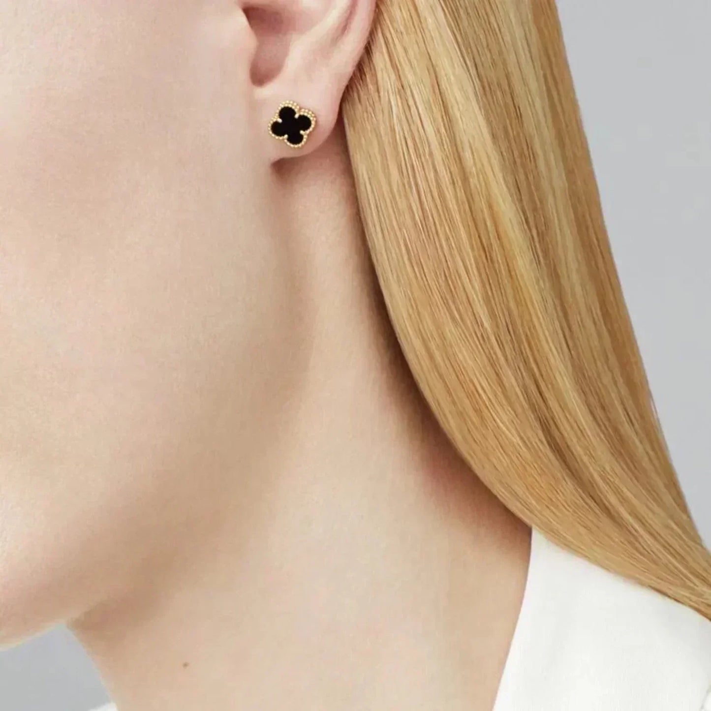 [BLUE TEARS]CLOVER MINI 9.5MM BLACK MOP EARRINGS