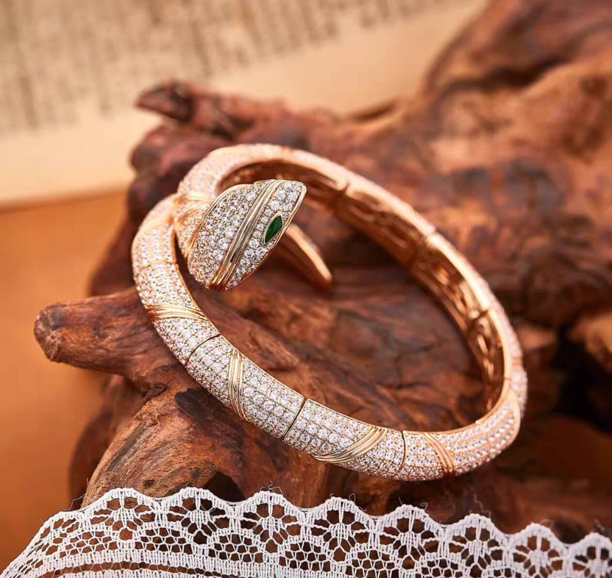 [BLUE TEARS ]HAUTE COUTURE GOLD SERPENTI BRACELET