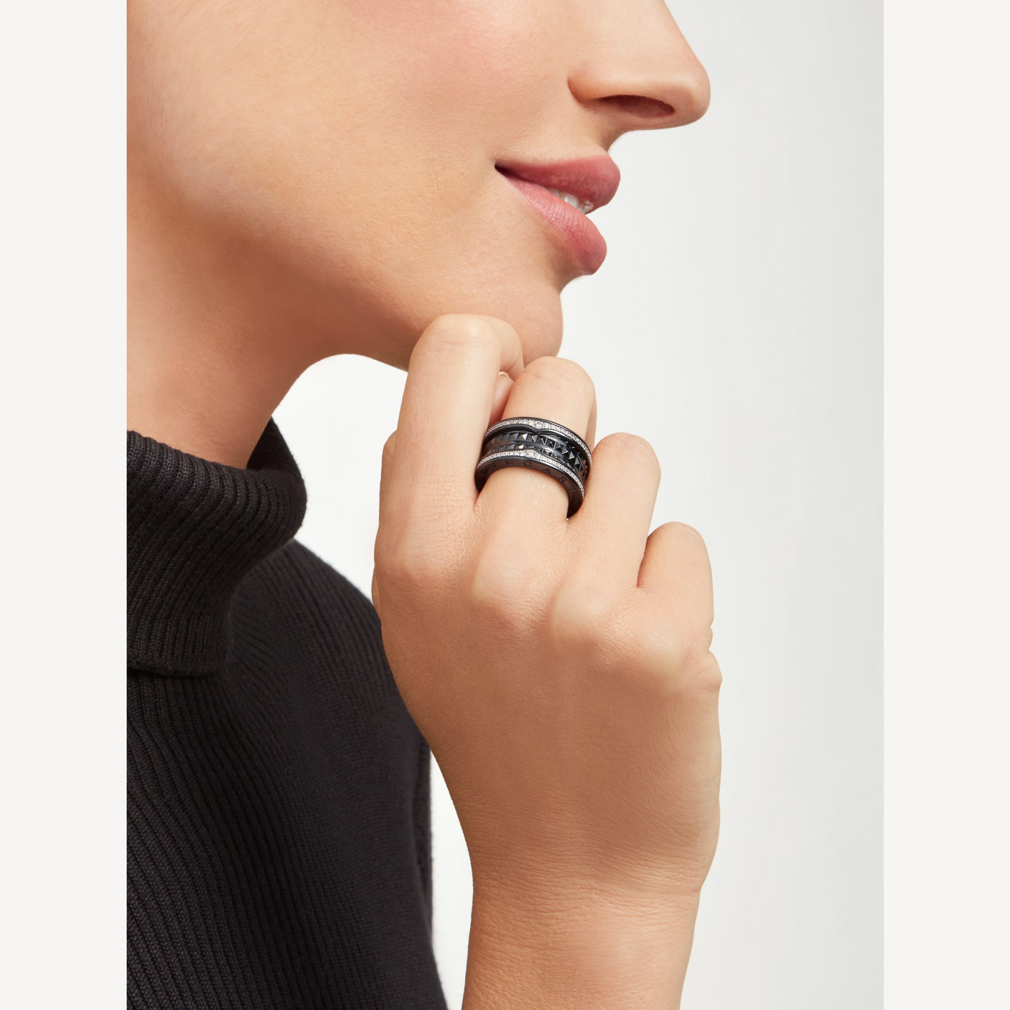 [BLUE TEARS]ZERO 1 ROCK FOUR-BAND BLACK CERAMIC WITH STUDDED SPIRAL AND PAVED DIAMONDS RING