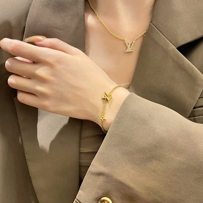 [BLUE TEARS]LOGO STAR MOTIF GOLD BRACELET