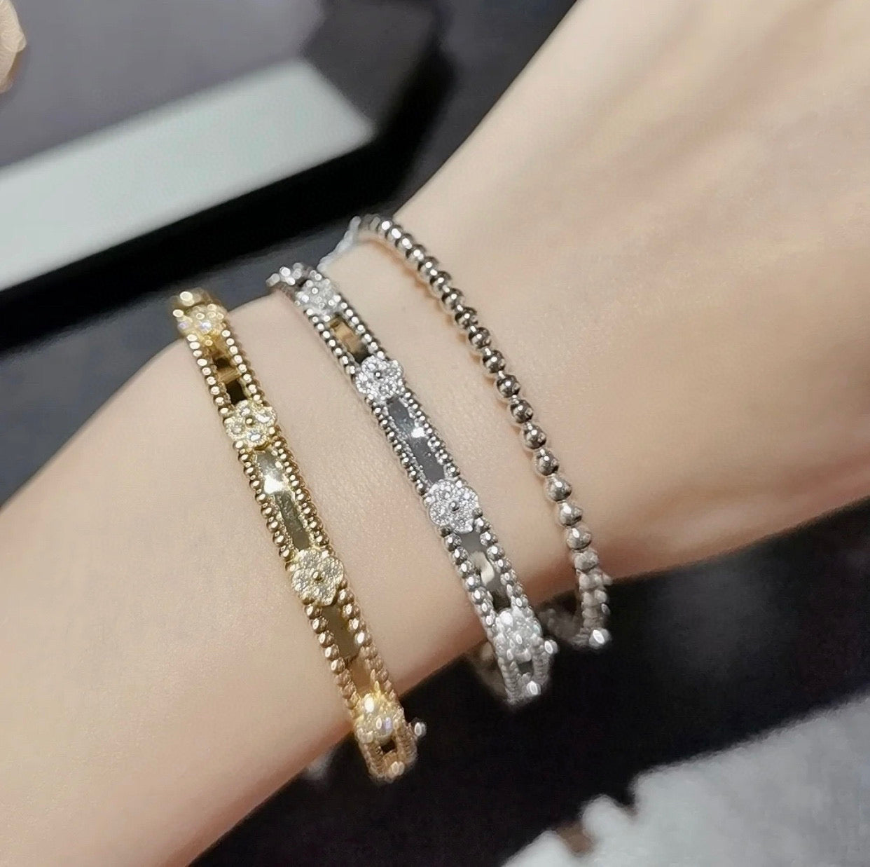 [BLUE TEARS]CLOVER BRACELET 4MM DIAMONDS